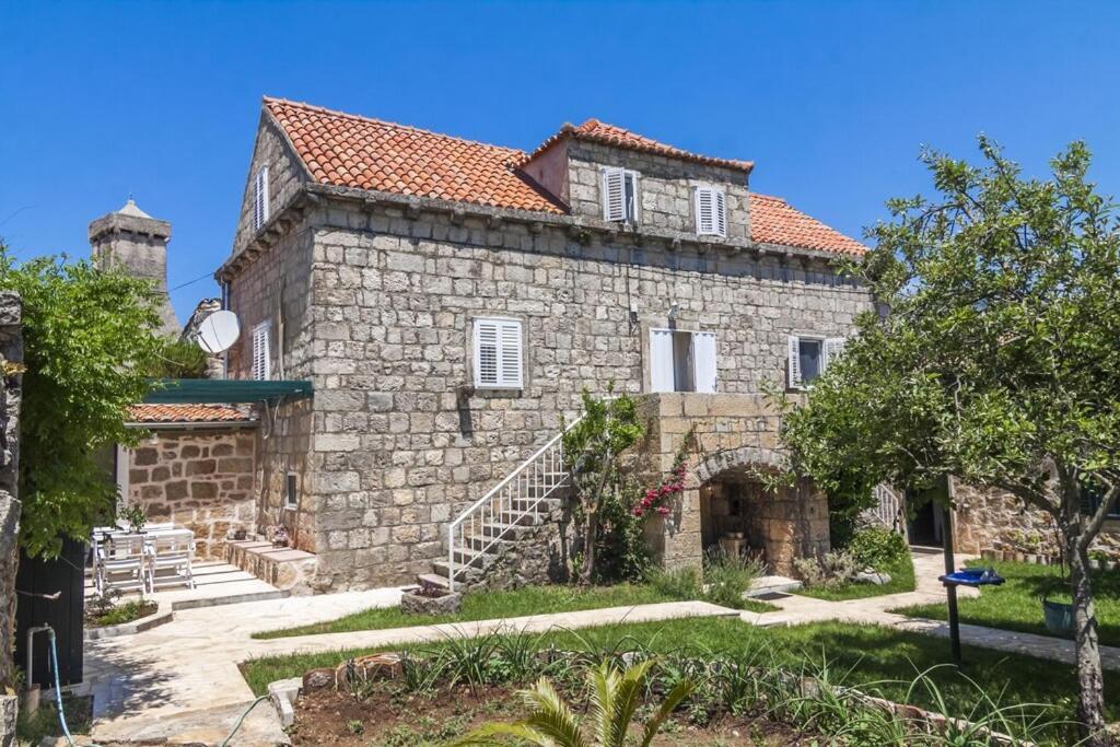 Villa Lucivana For Deep Rest & Brief Remote Work Gruda Ngoại thất bức ảnh